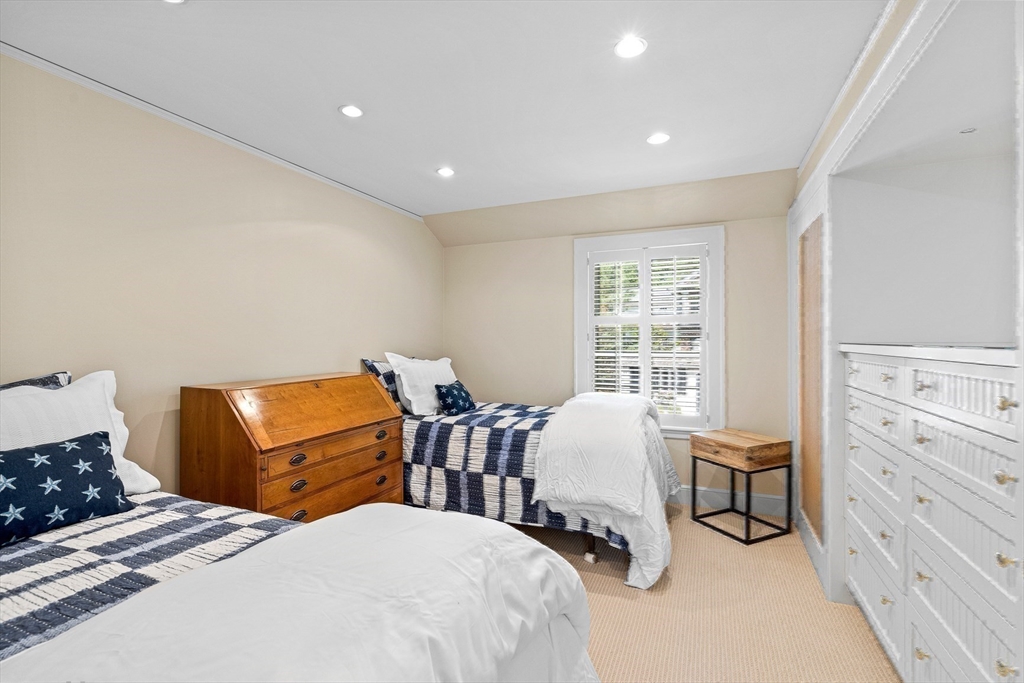 200 Cliff Road Wellesley, MA 02481 - Photo 32 of 41