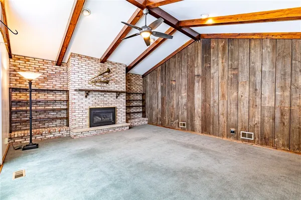 $219,900 | 40 Carlsam Circle East, Irondequoit, NY 14609