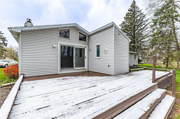 $219,900 | 40 Carlsam Circle East, Irondequoit, NY 14609