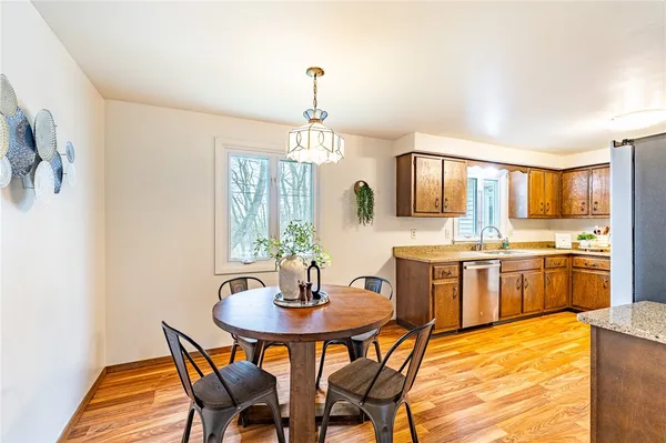 $219,900 | 40 Carlsam Circle East, Irondequoit, NY 14609