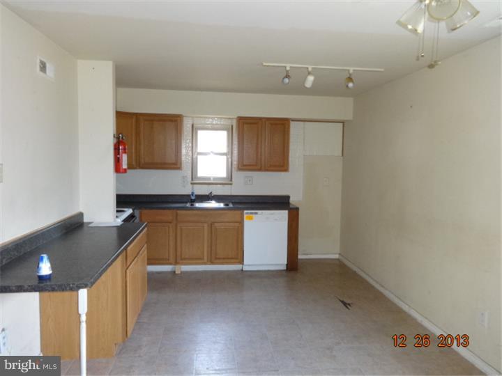 5 Wiltshire Road Sicklerville, NJ 08081 - Photo 3 of 7 Gallery Image 3