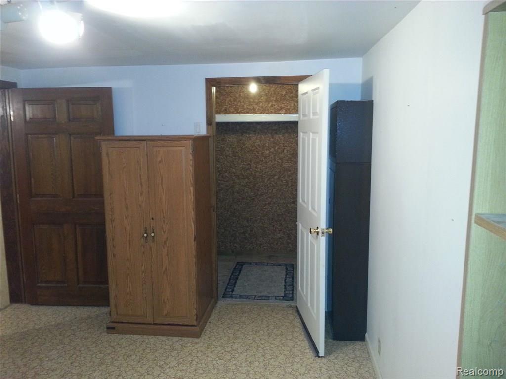 4470 Brown Road Metamora, MI 48455 - Photo 10 of 40 Bedroom 3 w/ walk in cedar closet