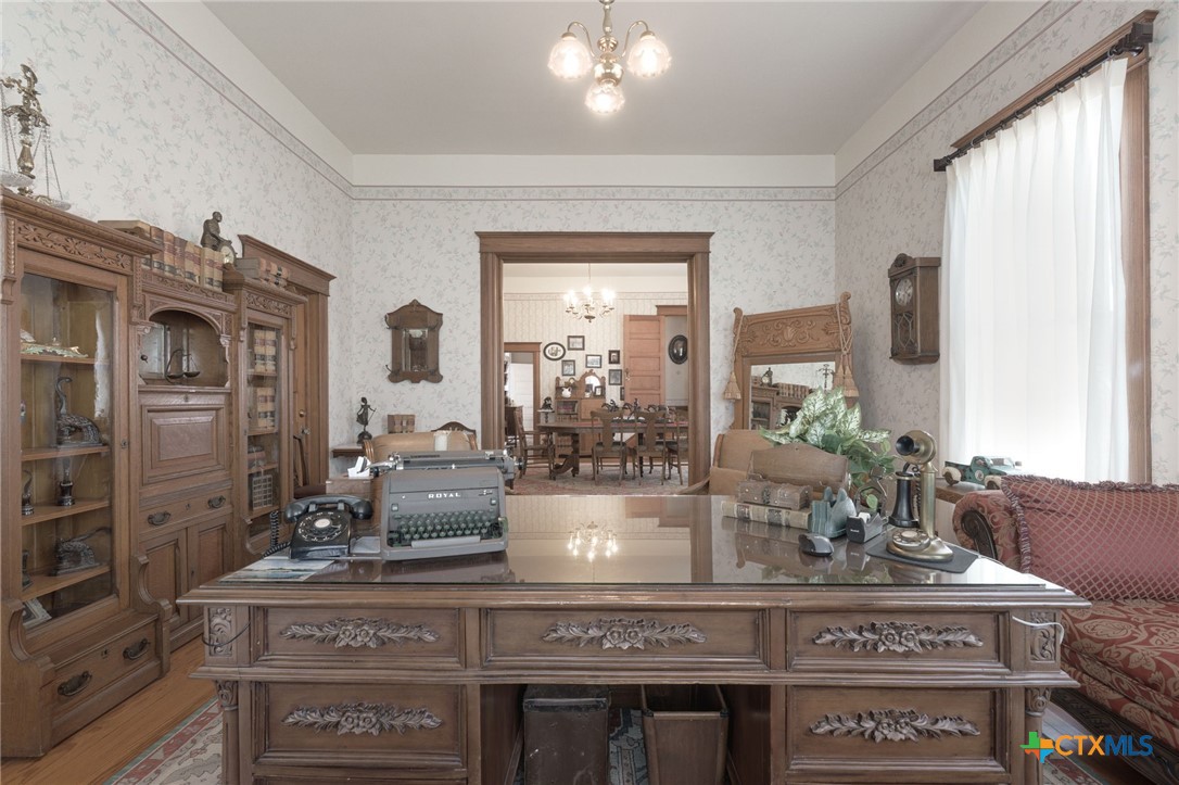 606 South Key Avenue Lampasas, TX 76550 - Photo 15 of 46