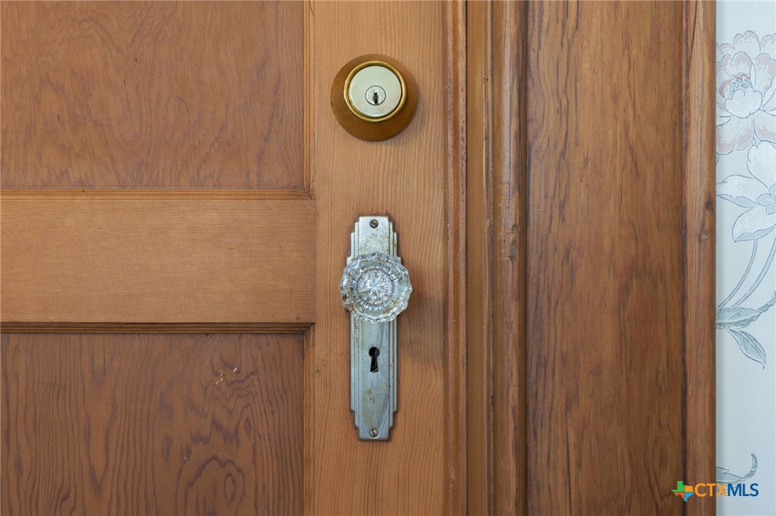 606 South Key Avenue Lampasas, TX 76550 - Photo 16 of 46