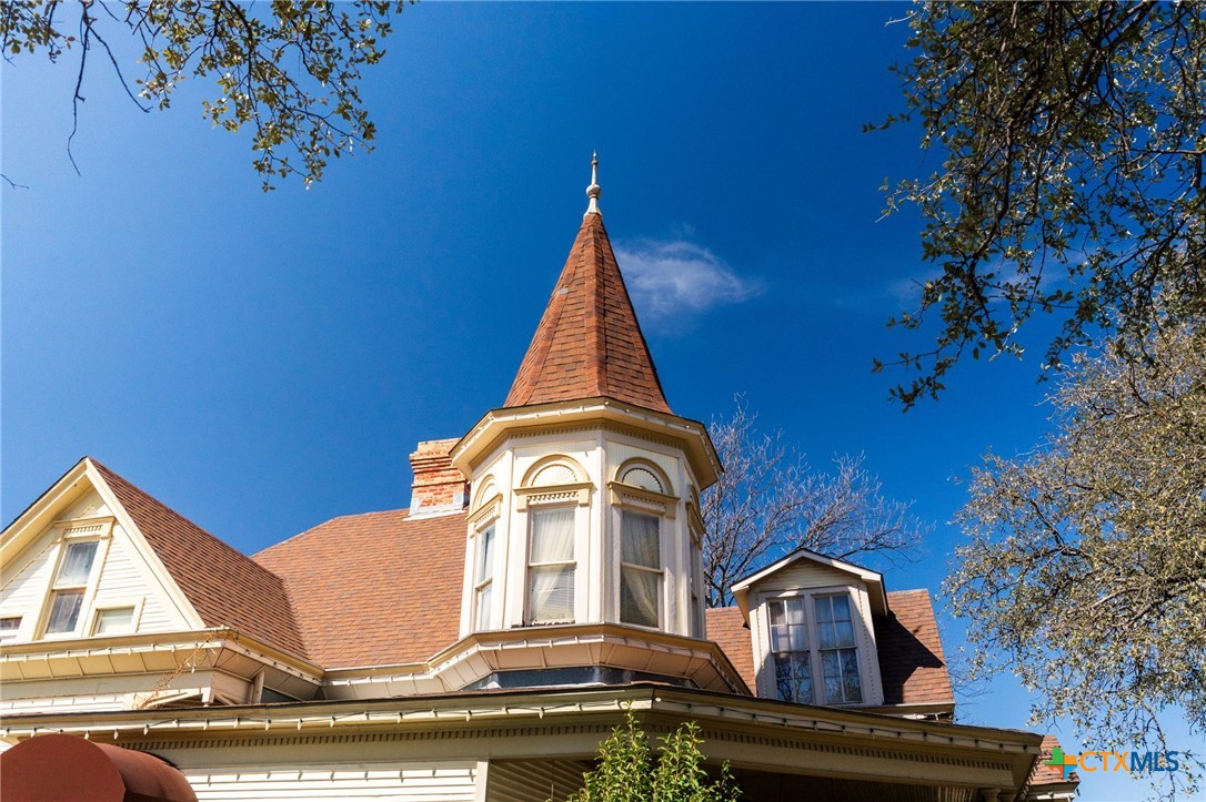 606 South Key Avenue Lampasas, TX 76550 - Photo 2 of 46