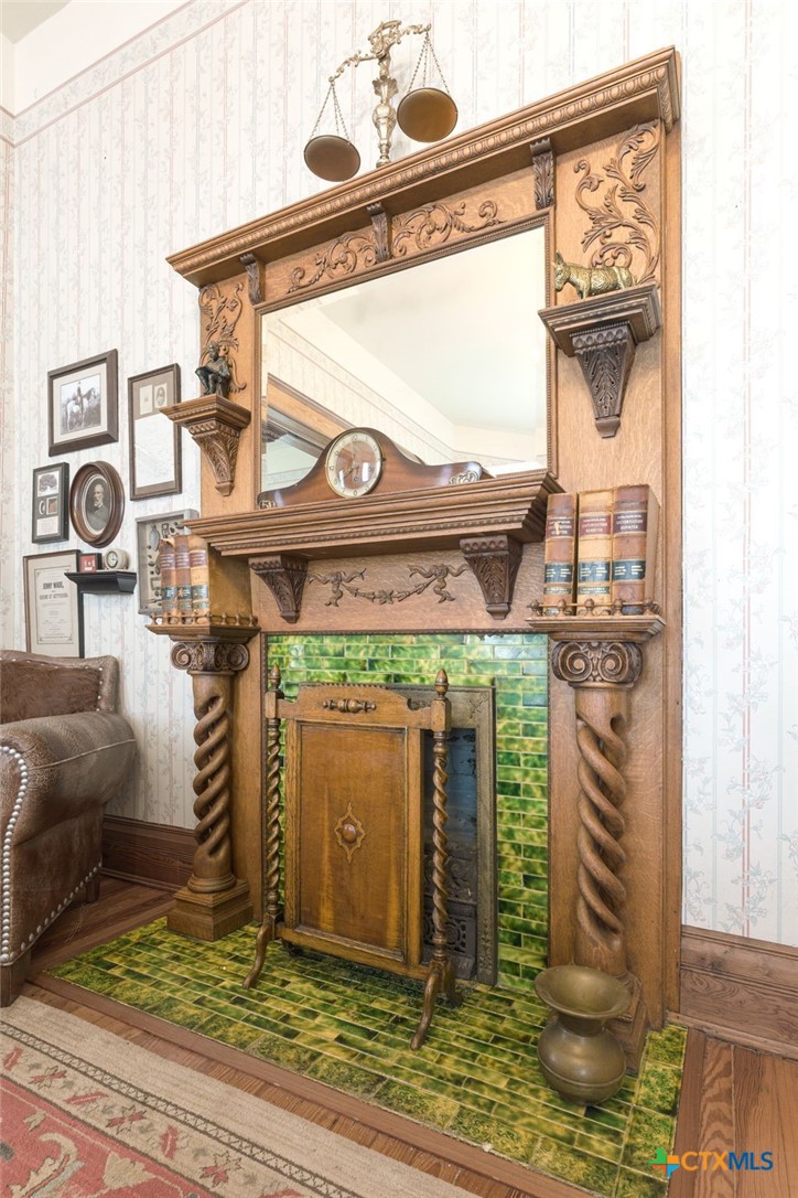 606 South Key Avenue Lampasas, TX 76550 - Photo 4 of 46