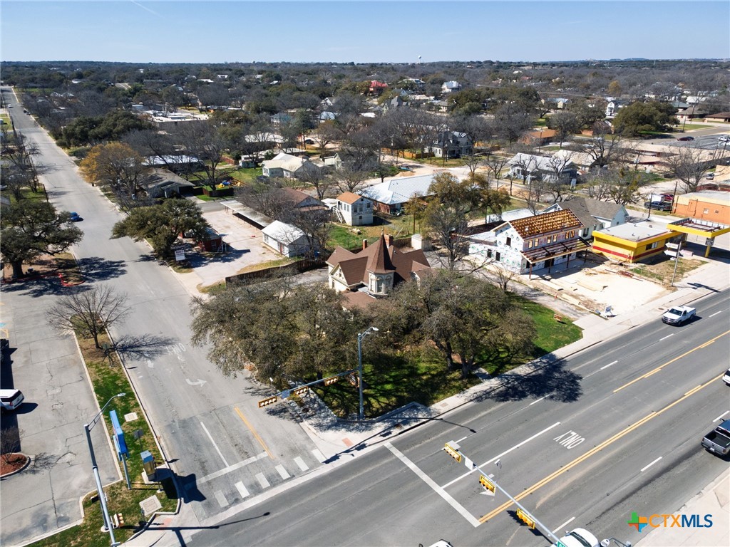 606 South Key Avenue Lampasas, TX 76550 - Photo 8 of 46