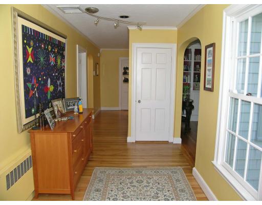 72 Miller Road Newton, MA 02459 - Photo 3 of 20