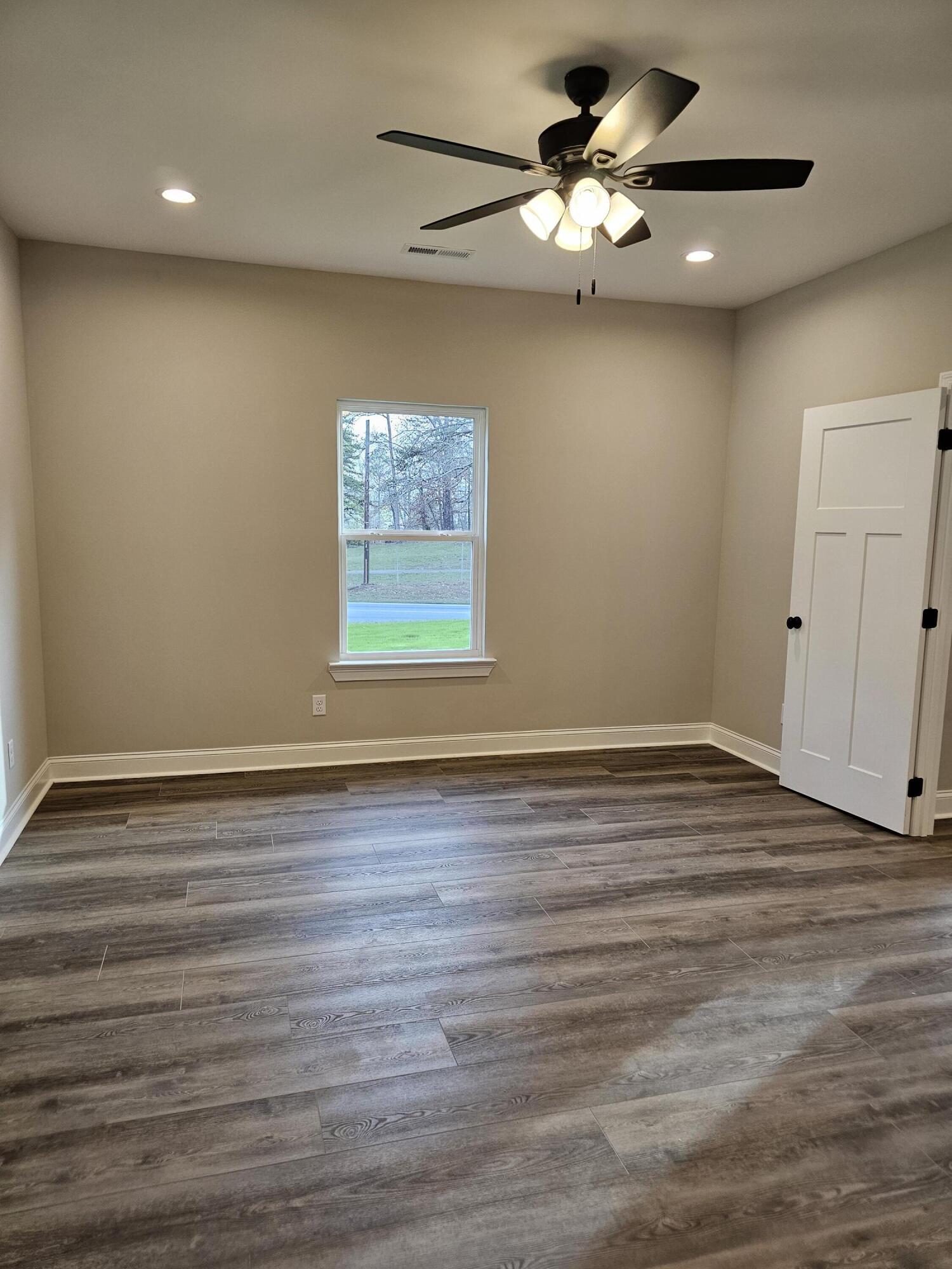 18 Spring Lake Road Rossville, GA 30741 - Photo 15 of 28 20240316_183536