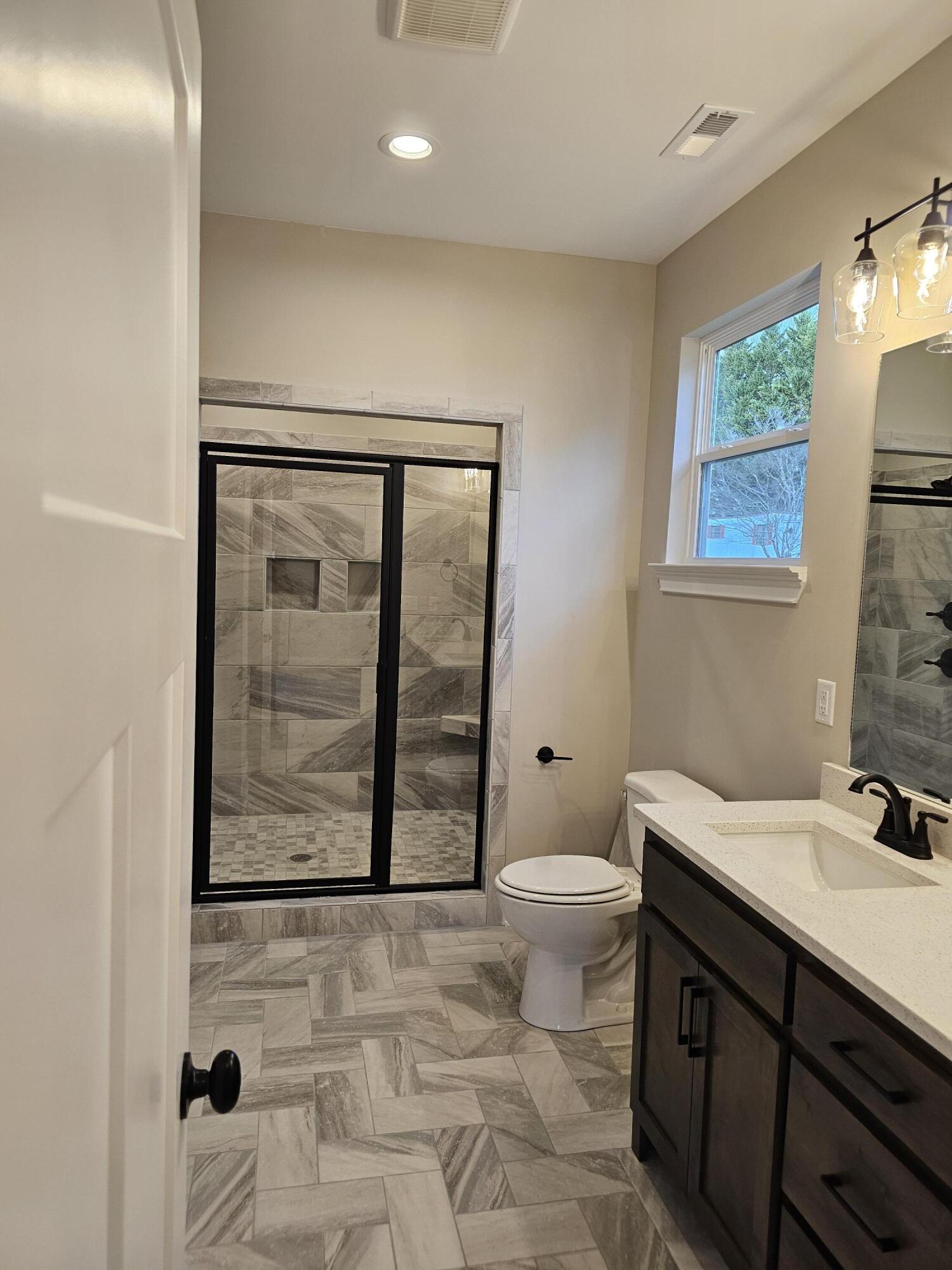 18 Spring Lake Road Rossville, GA 30741 - Photo 18 of 28 20240316_183518