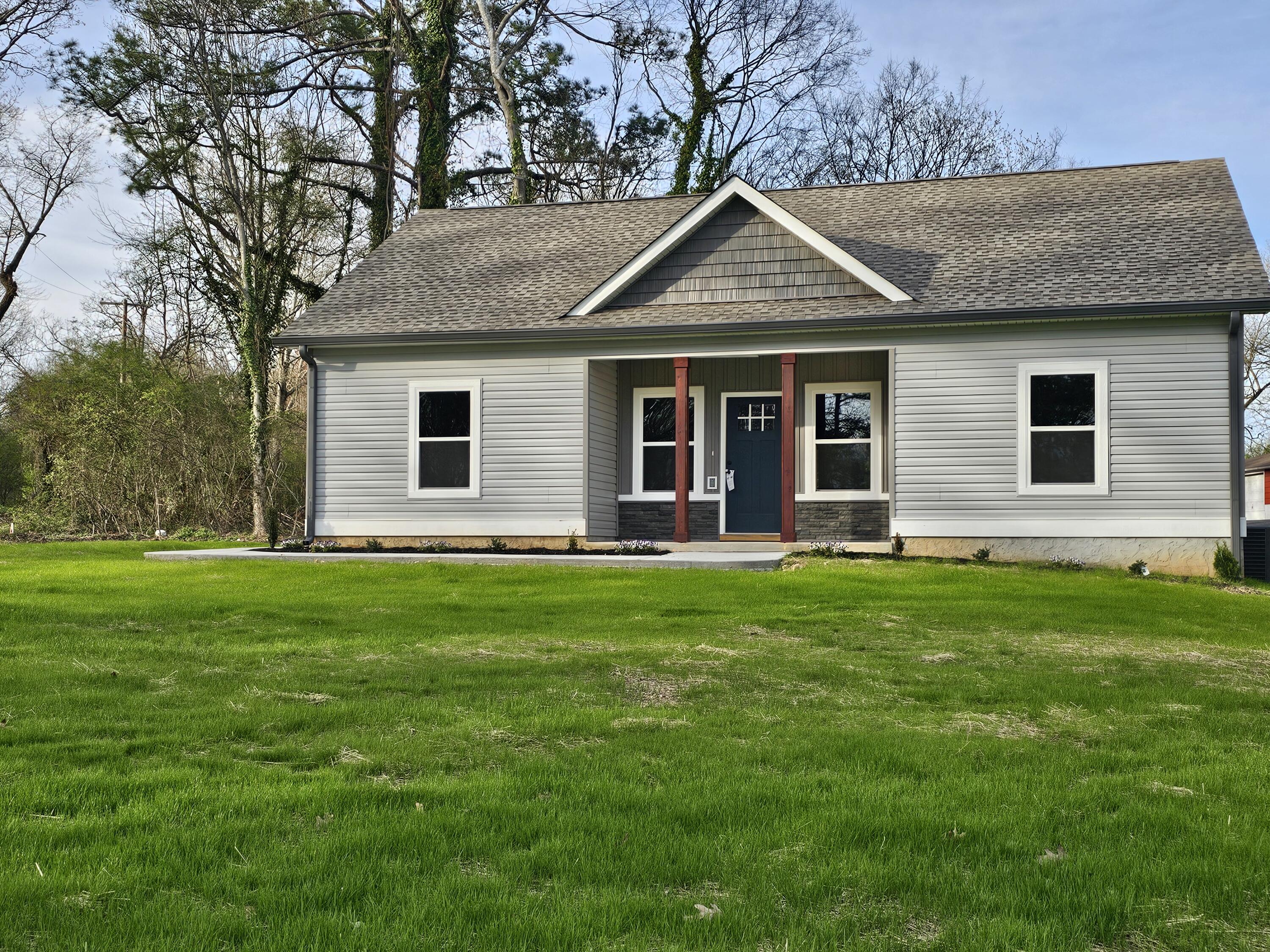 18 Spring Lake Road Rossville, GA 30741 - Photo 2 of 28 20240316_182355