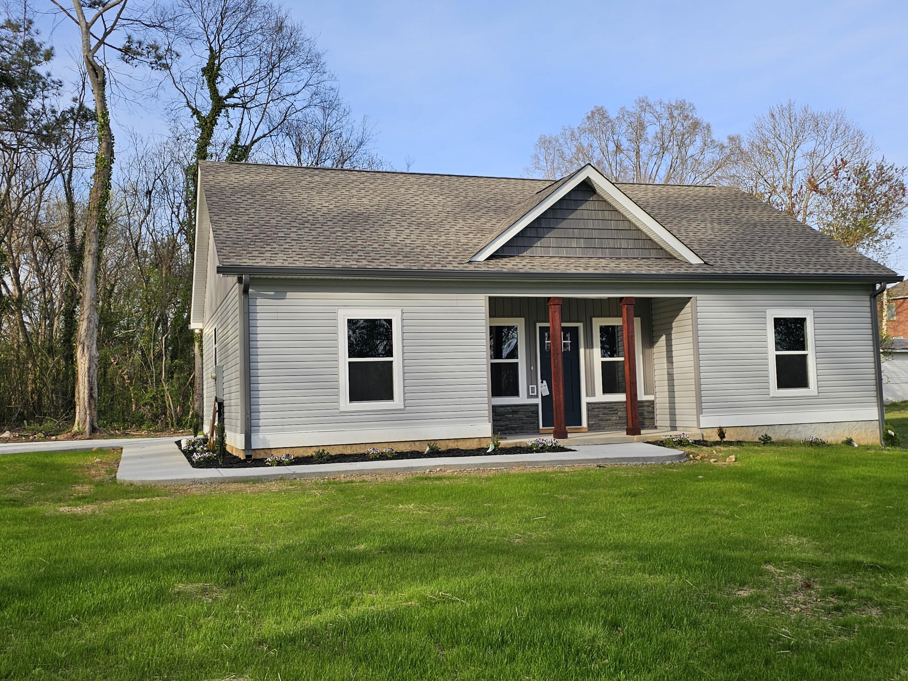 18 Spring Lake Road Rossville, GA 30741 - Photo 3 of 28 20240316_182330
