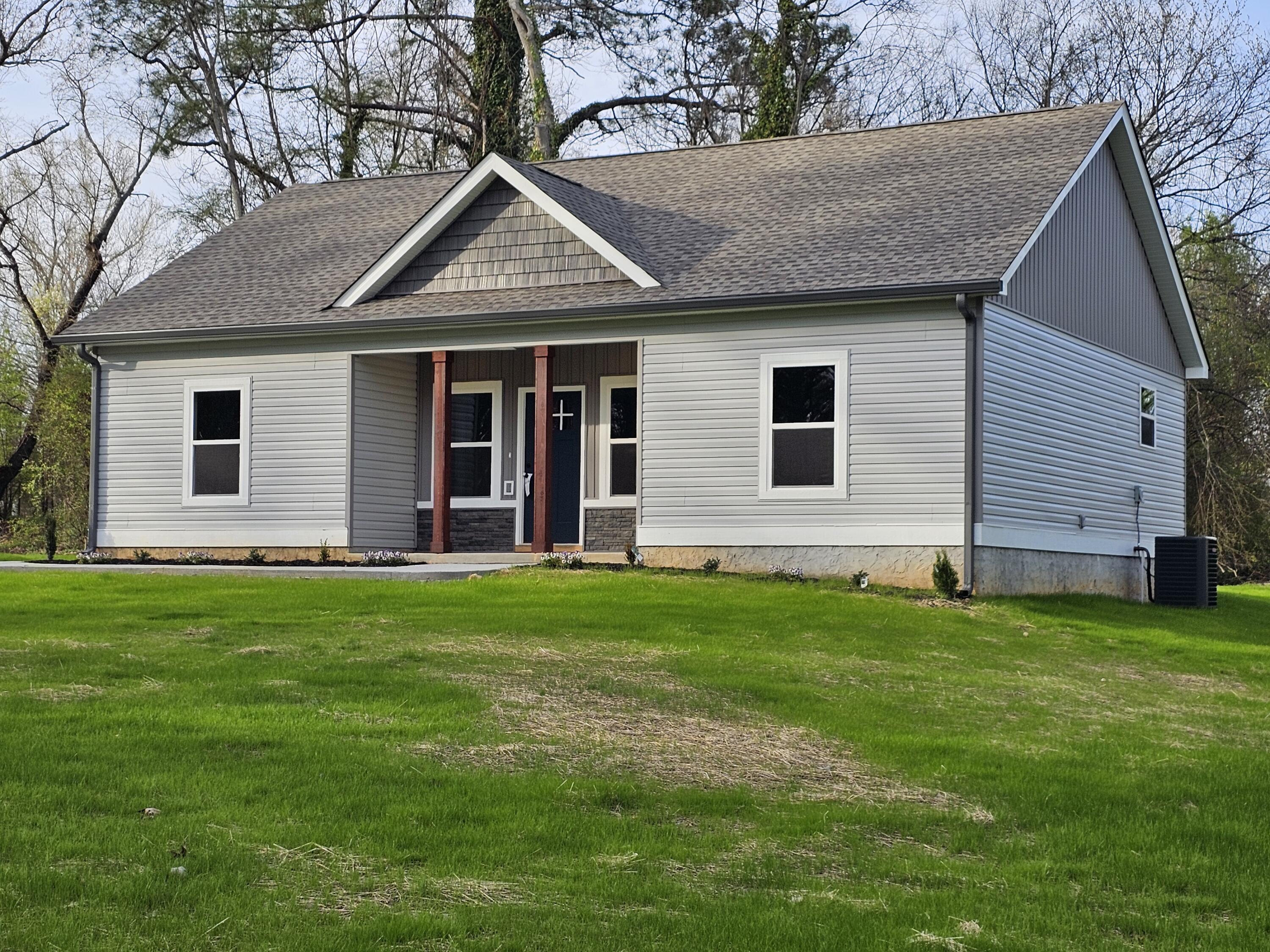 18 Spring Lake Road Rossville, GA 30741 - Photo 4 of 28 20240316_182416