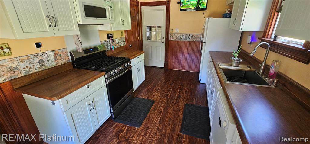 17140 Haggerty Road Belleville, MI 48111 - Photo 8 of 42