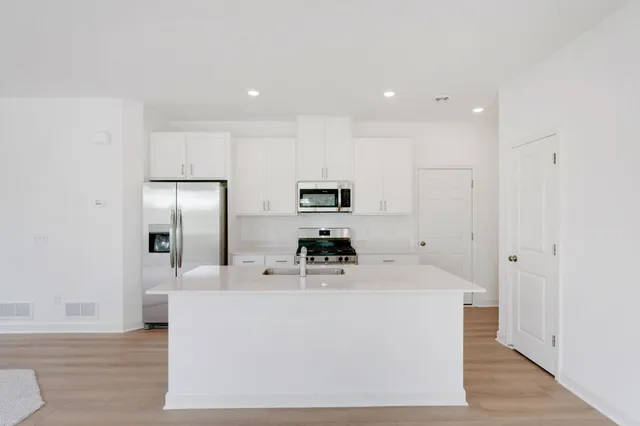 $401,680 | 11064 203rd Street West, Lakeville, MN 55044