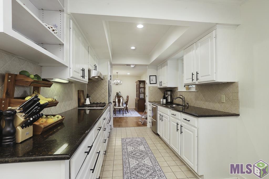 725 Rothmer Drive Baton Rouge, LA 70808 - Photo 7 of 28 Kitchen