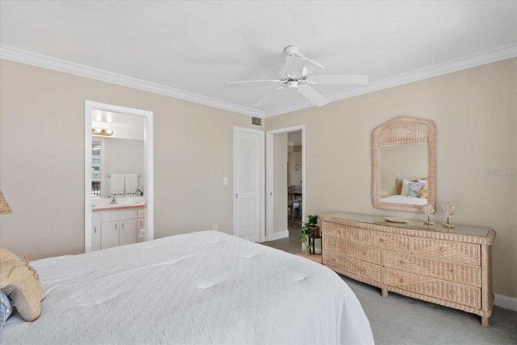 9200 Midnight Pass Road, Unit 28 Sarasota, FL 34242 - Photo 14 of 49