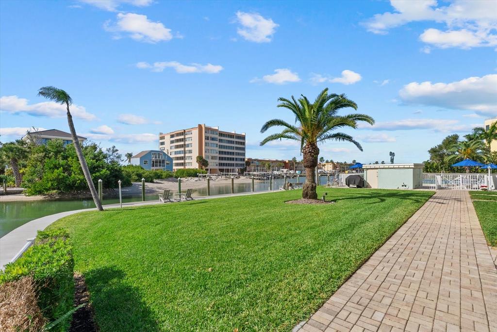 9200 Midnight Pass Road, Unit 28 Sarasota, FL 34242 - Photo 31 of 49