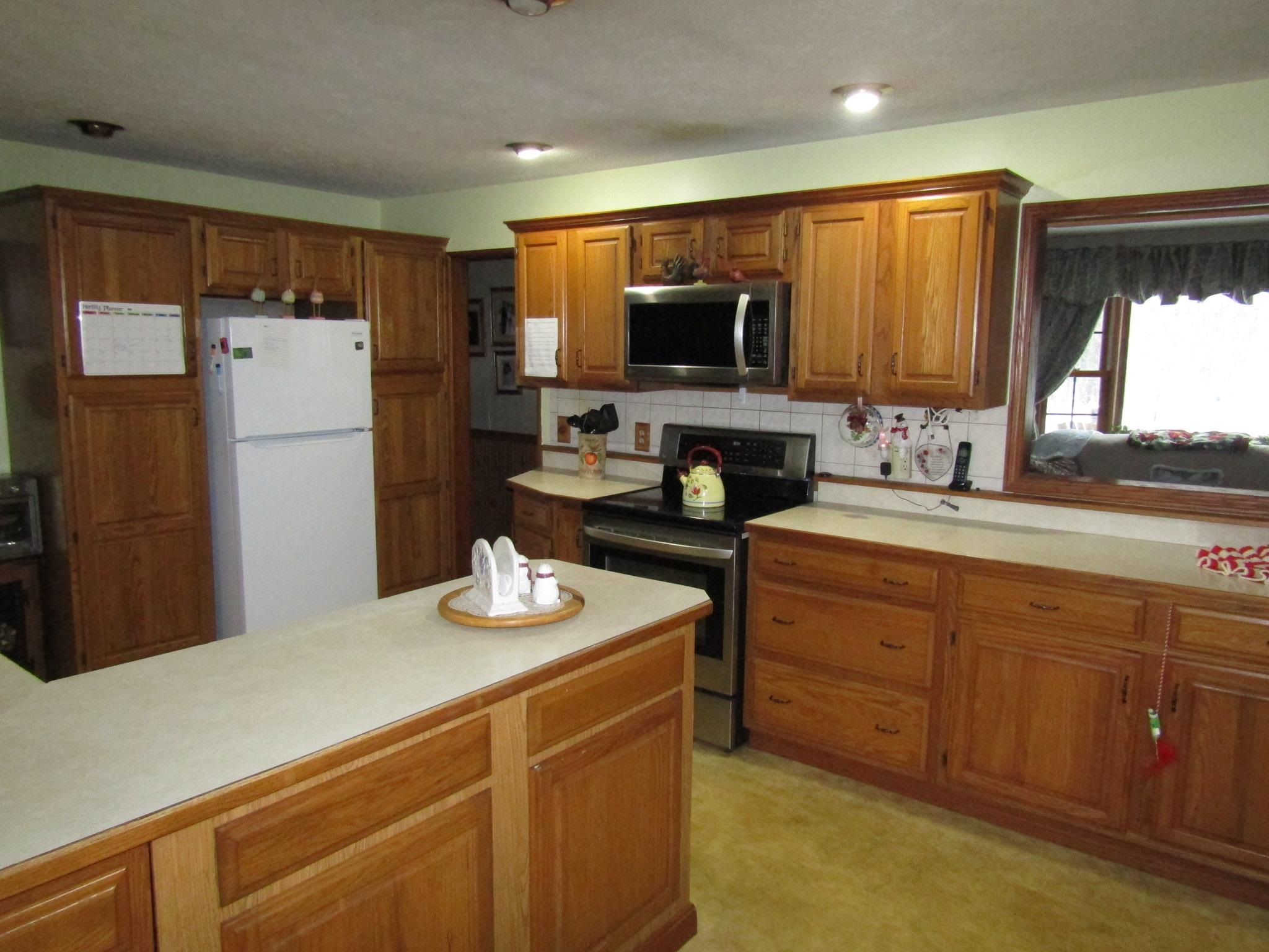 82 Arrowhead Avenue Milton, VT 05468 - Photo 11 of 39