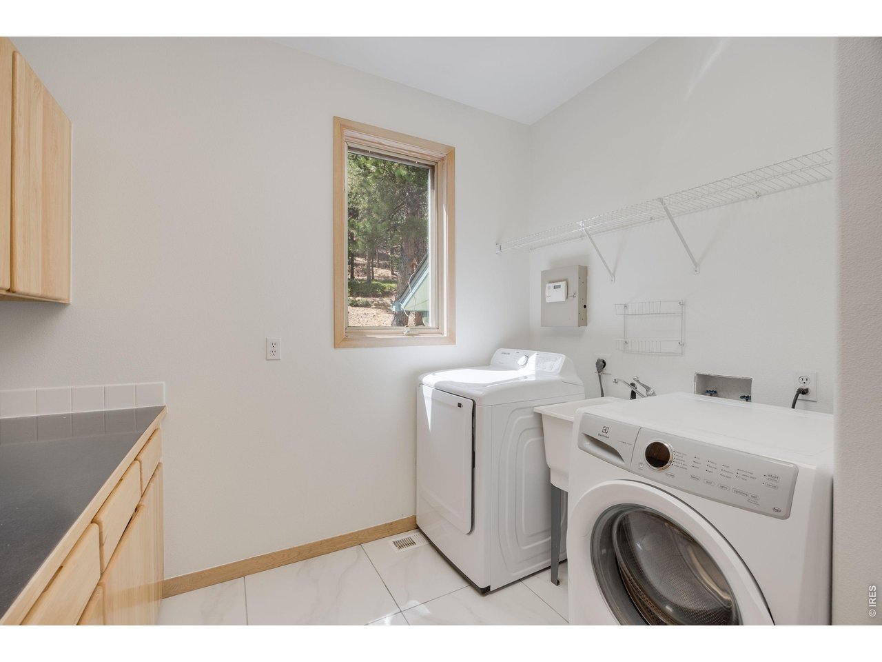 191 Alaska Road Boulder, CO 80302 - Photo 19 of 41 large main level laundry/mud room