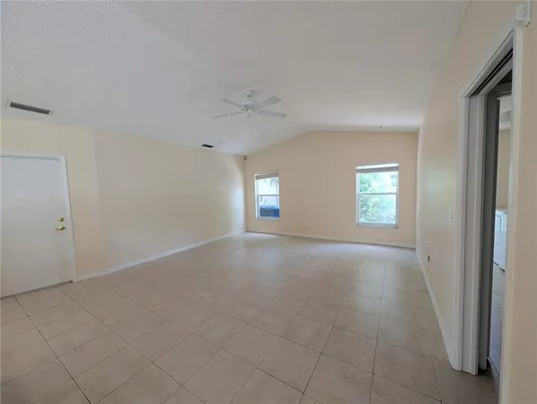 $2,950 | 5539 Wilde Oak Way, Sarasota, FL 34232