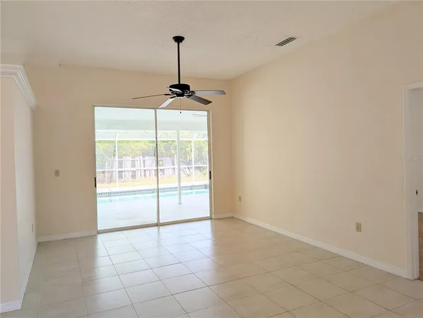 $2,950 | 5539 Wilde Oak Way, Sarasota, FL 34232