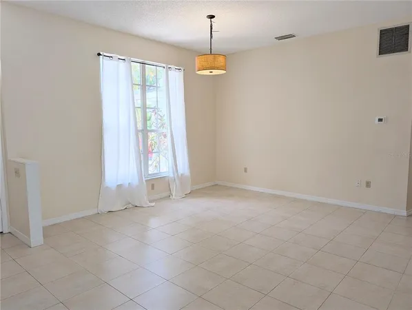 $2,950 | 5539 Wilde Oak Way, Sarasota, FL 34232