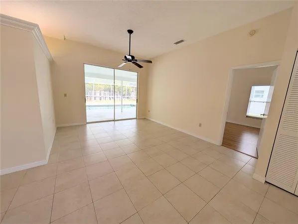 $2,950 | 5539 Wilde Oak Way, Sarasota, FL 34232