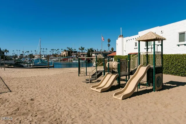 a view of a tennis court