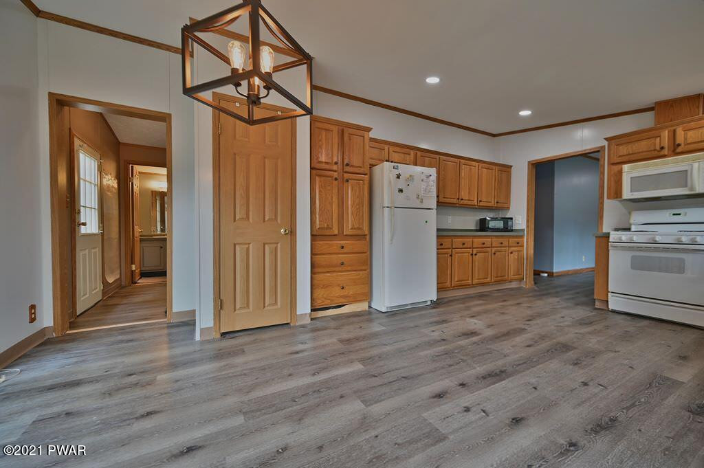 33 Oakview Lane Waymart, PA 18472 - Photo 19 of 65