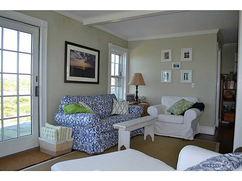 904 Cooneymus Road Block Island, RI 02807 - Photo 9 of 10 Living Room.
