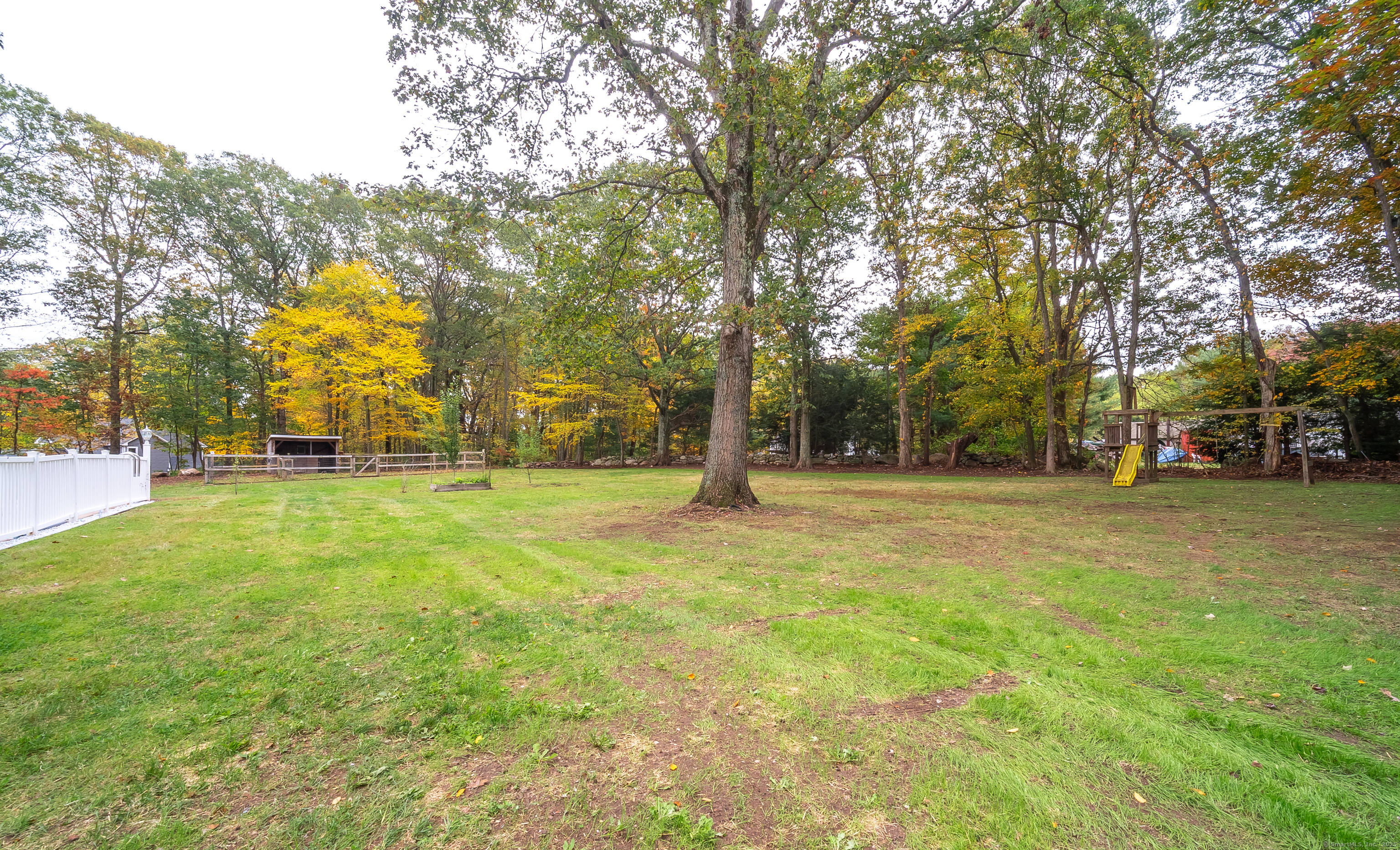 882 Killingworth Road Haddam, CT 06441 - Photo 6 of 40