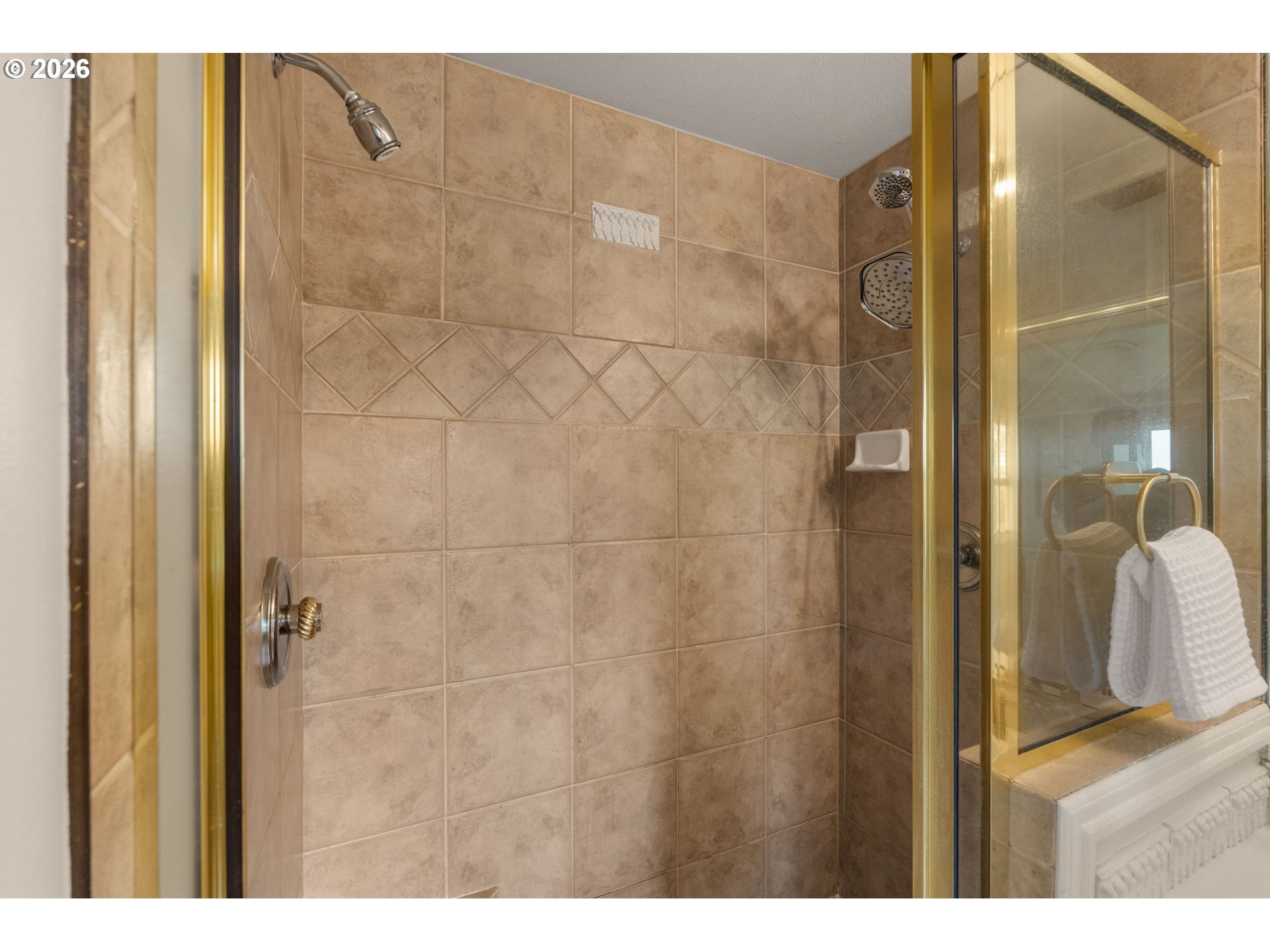 1995 Greiner Street Eugene, OR 97405 - Photo 24 of 39 a bathroom with a shower