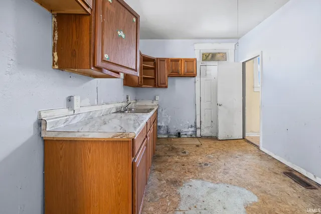 $100,000 | 510 East Chestnut Street, Crawfordsville, IN 47933