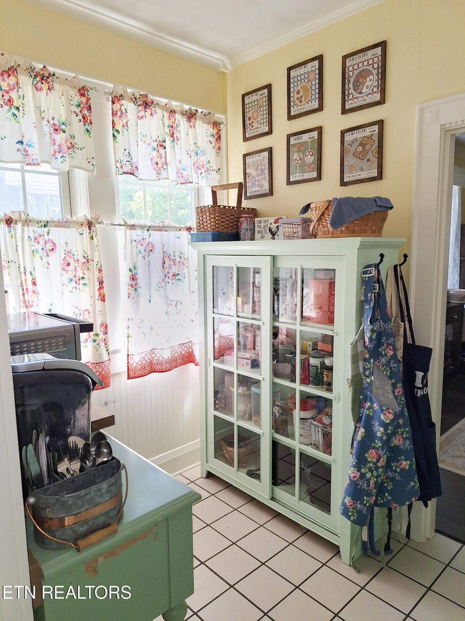 308 Clifton Heights Road Newport, TN 37821 - Photo 10 of 43 9-2