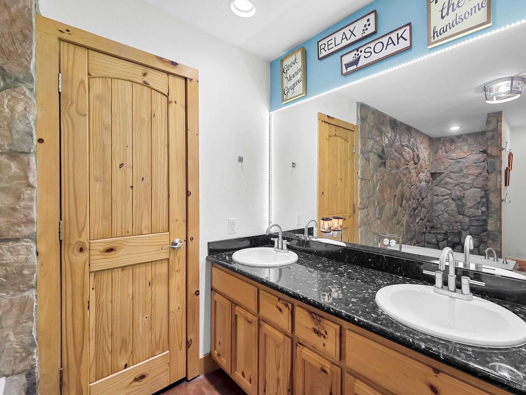 19200 Fm 92 Road Spurger, TX 77660 - Photo 40 of 49
