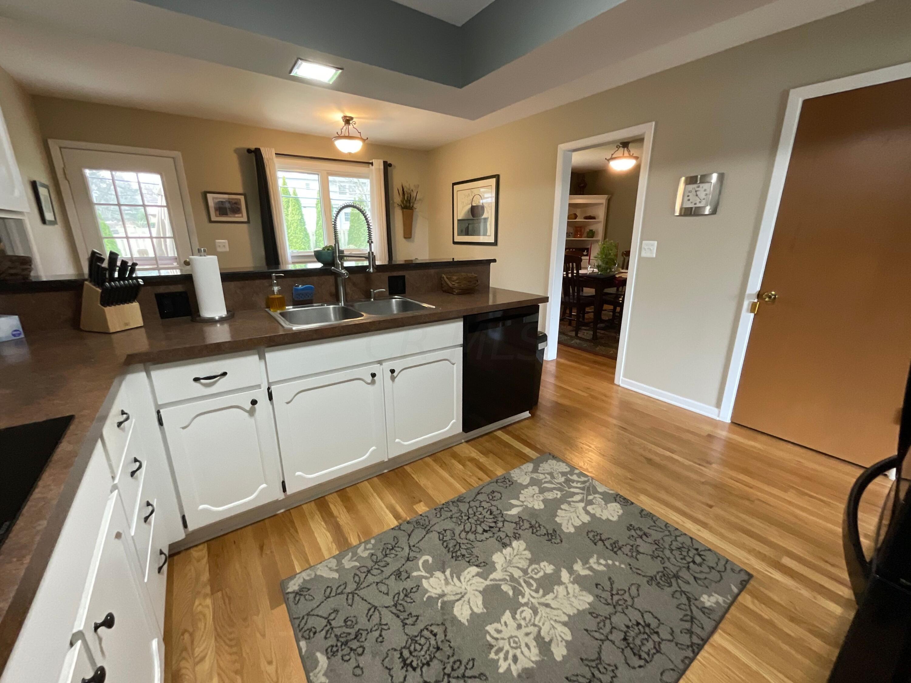 5855 Rocky Rill Road Columbus, OH 43235 - Photo 31 of 38 Kitchen 4