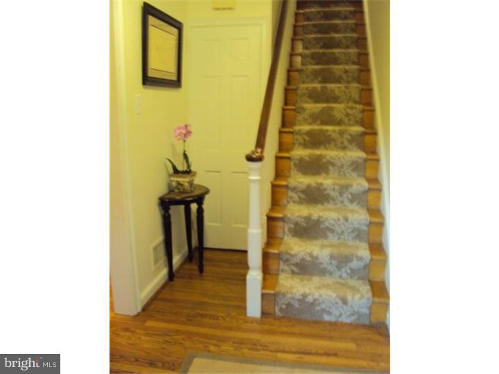 327 Hamilton Road Merion Station, PA 19066 - Photo 4 of 6