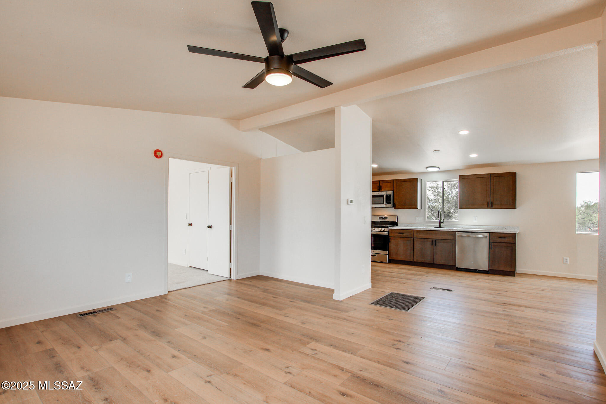 15881 West El Tiro Road Marana, AZ 85653 - Photo 10 of 41