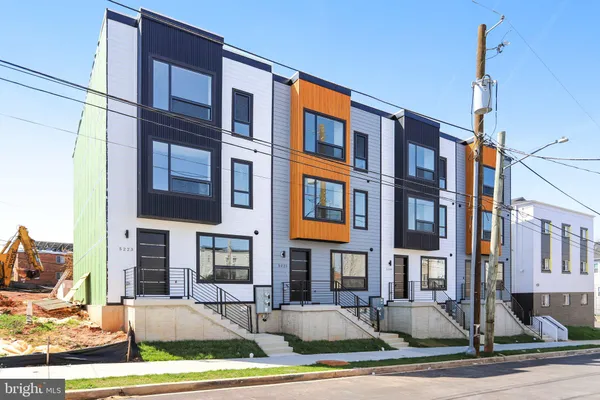 $624,999 | 5221 F Street Southeast, Washington, DC 20019