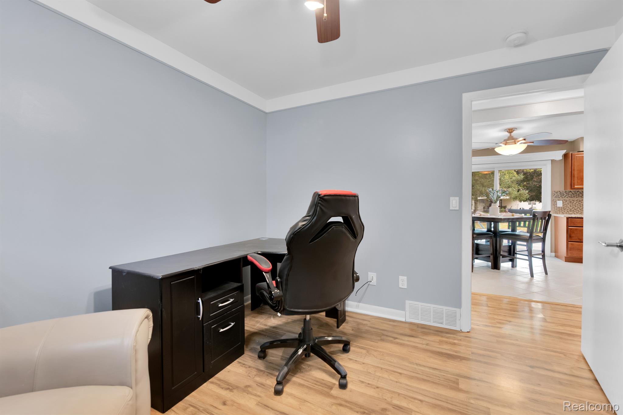 3285 Melvin Avenue Rochester, MI 48307 - Photo 11 of 25 Gallery Image 11