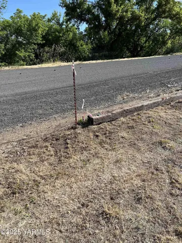 $190,000 | 166903 Byron Road, Prosser, WA 99350