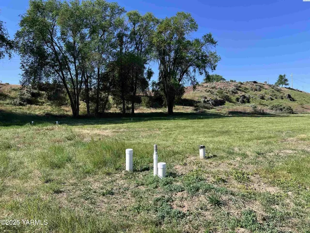 $190,000 | 166903 Byron Road, Prosser, WA 99350