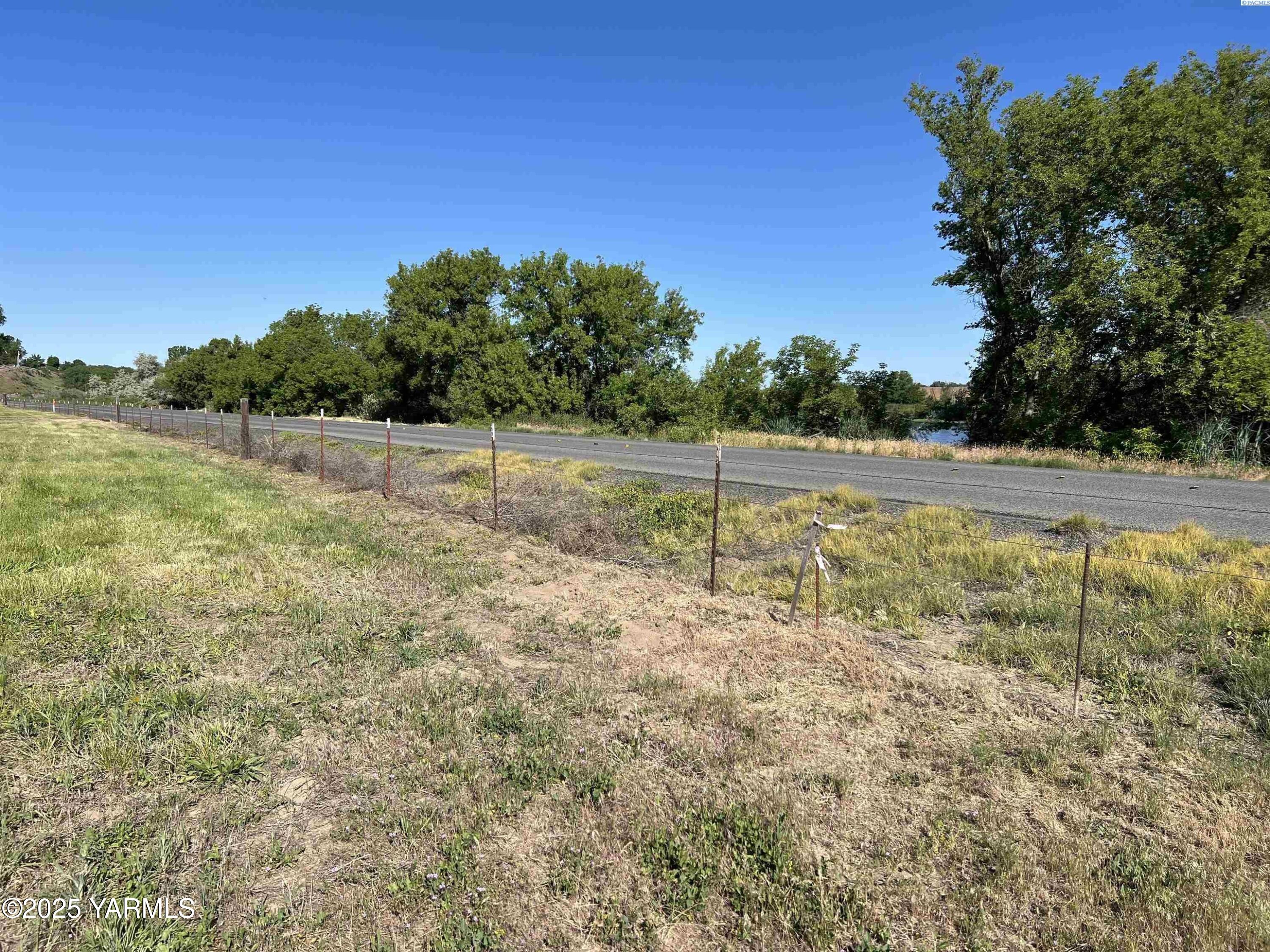 166903 Byron Road Prosser, WA 99350 - Photo 7 of 18 7