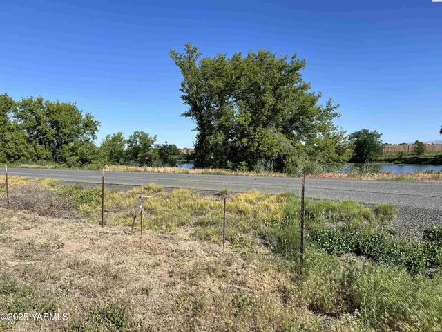 $190,000 | 166903 Byron Road, Prosser, WA 99350