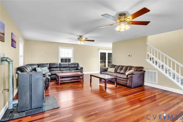 $514,000 | 275 Granny's Bar Road, Hague, VA 22469