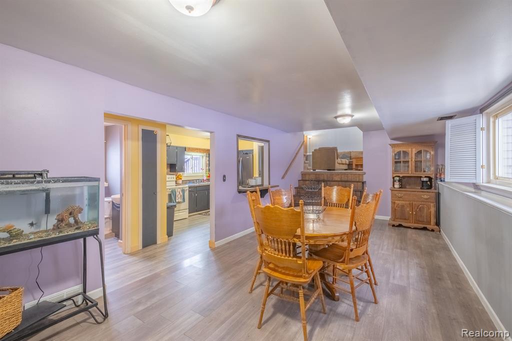 5636 Genesee Road Lapeer, MI 48446 - Photo 3 of 24