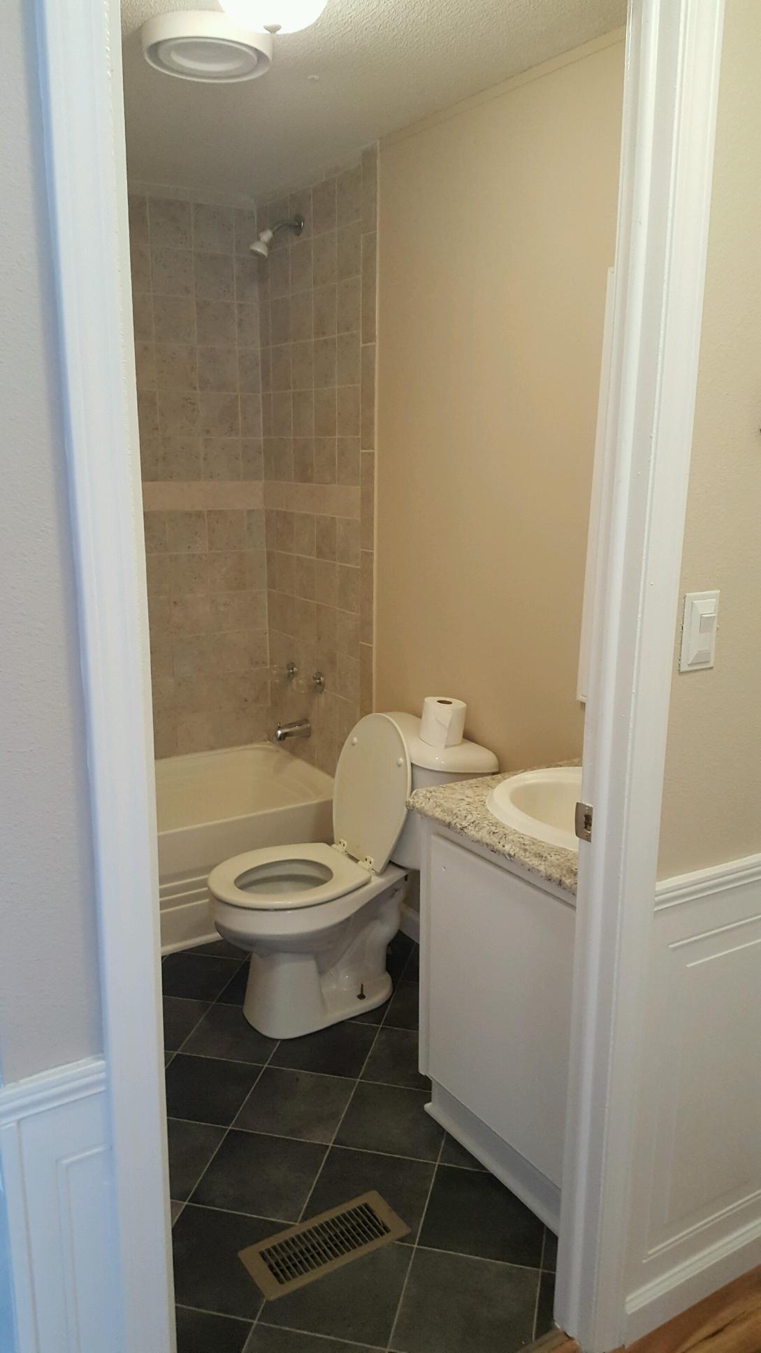 579 Pine Road Pikeville, TN 37367 - Photo 7 of 12 Pine Rd family bath