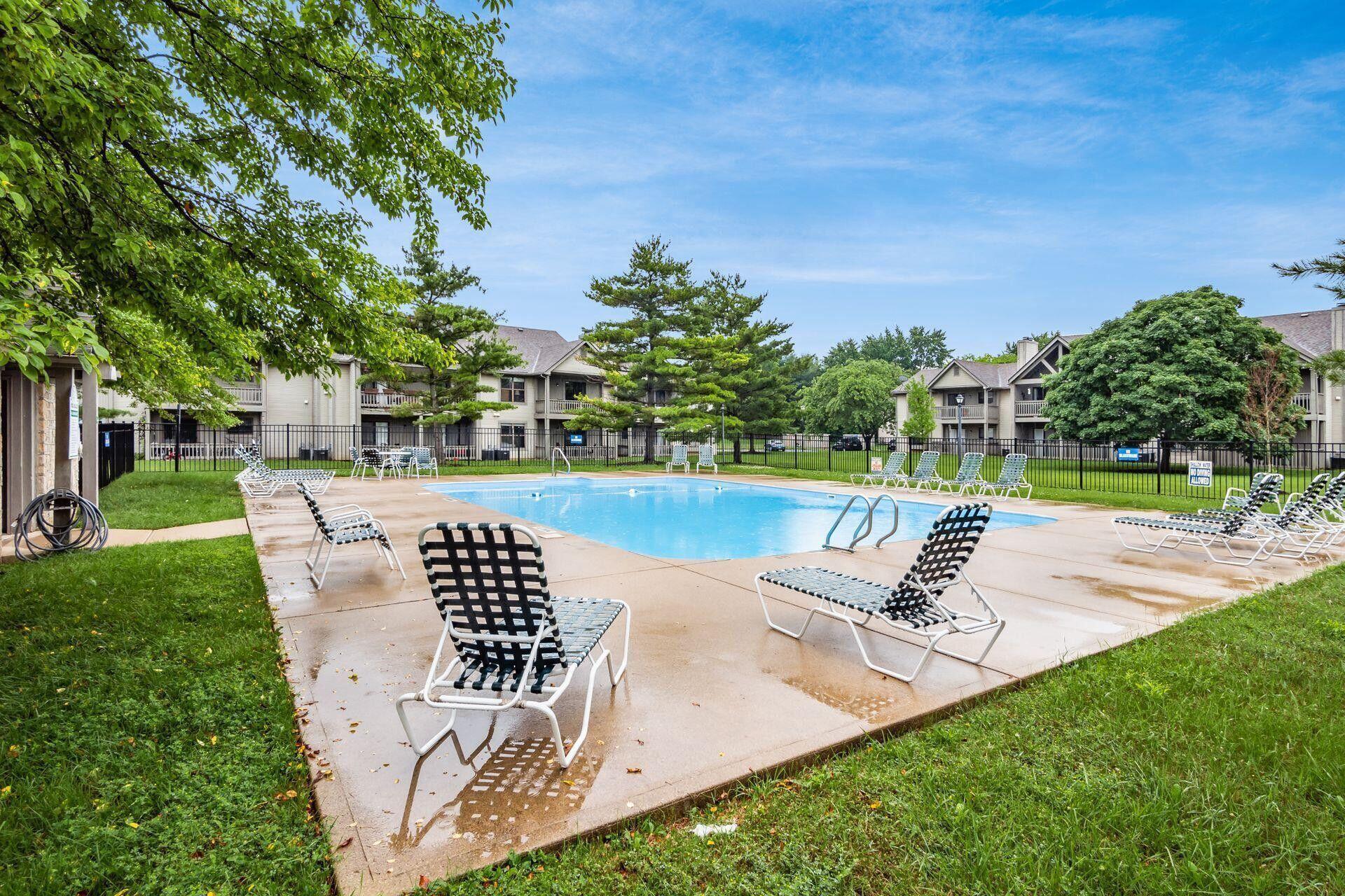 5340 Darlington Road, Unit F Columbus, OH 43220 - Photo 15 of 17 pool