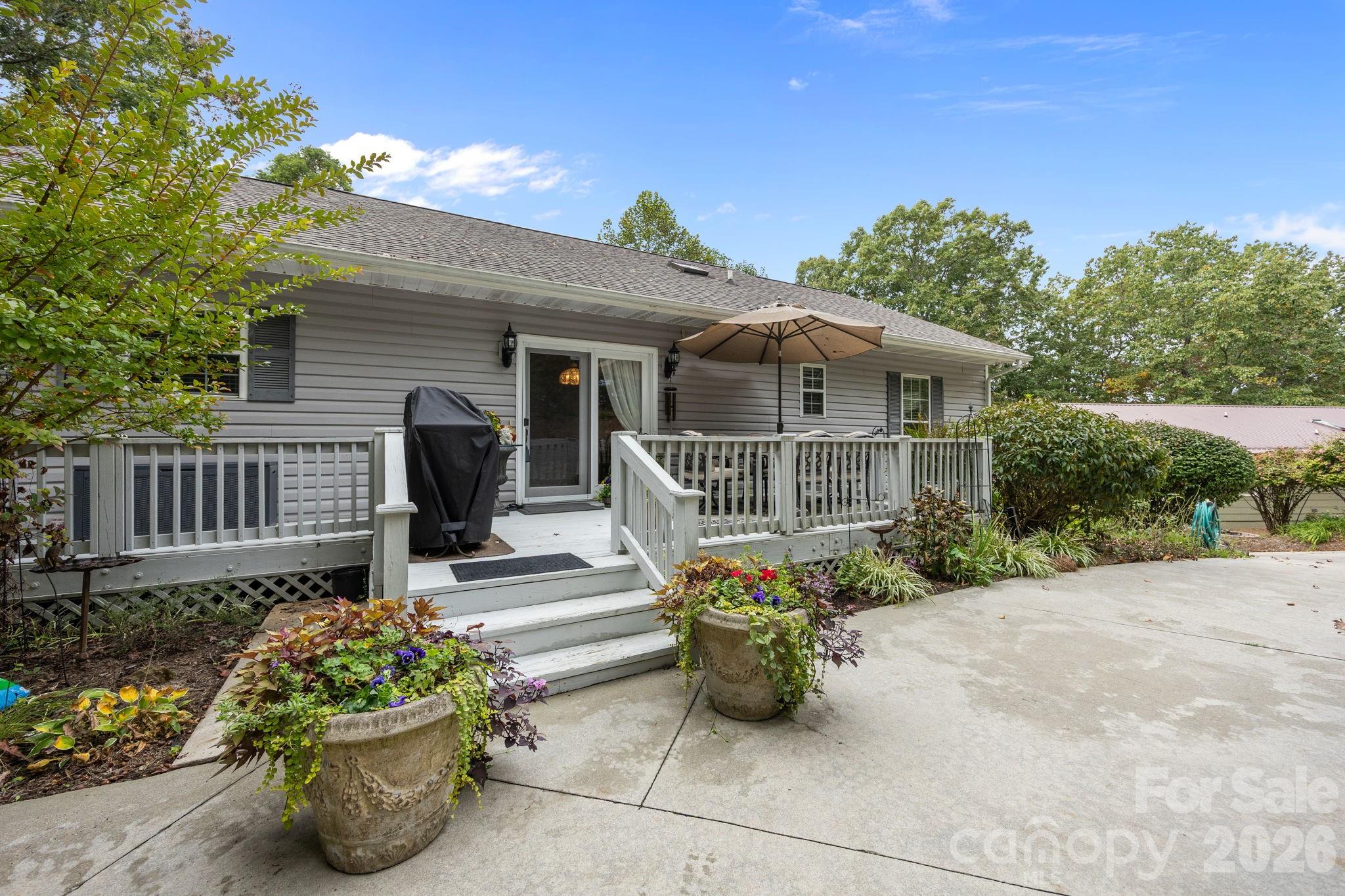 124 Lytle Cove Road Swannanoa, NC 28778 - Photo 11 of 47